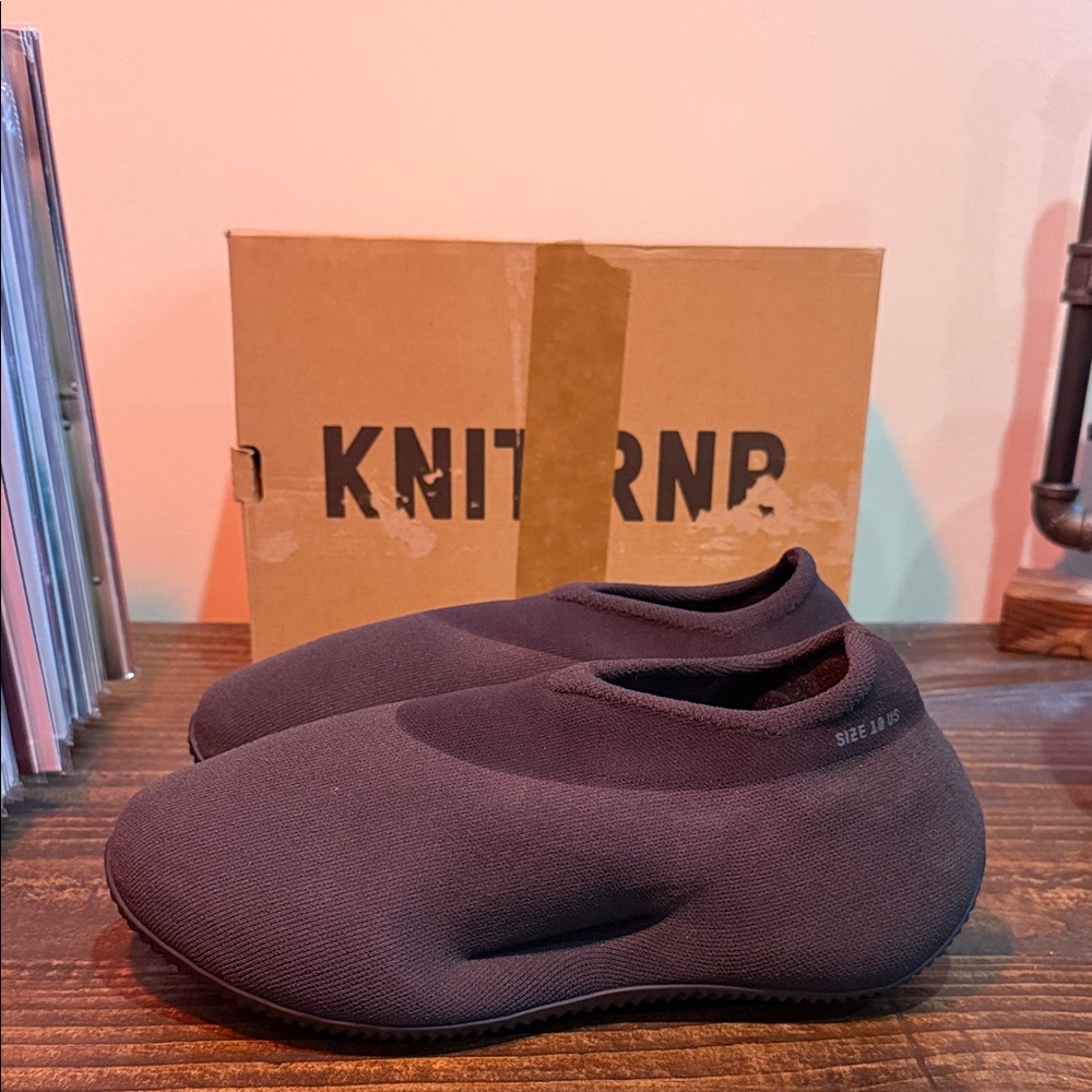 Adidas Yeezy Knit RNR Fade Onyx 10